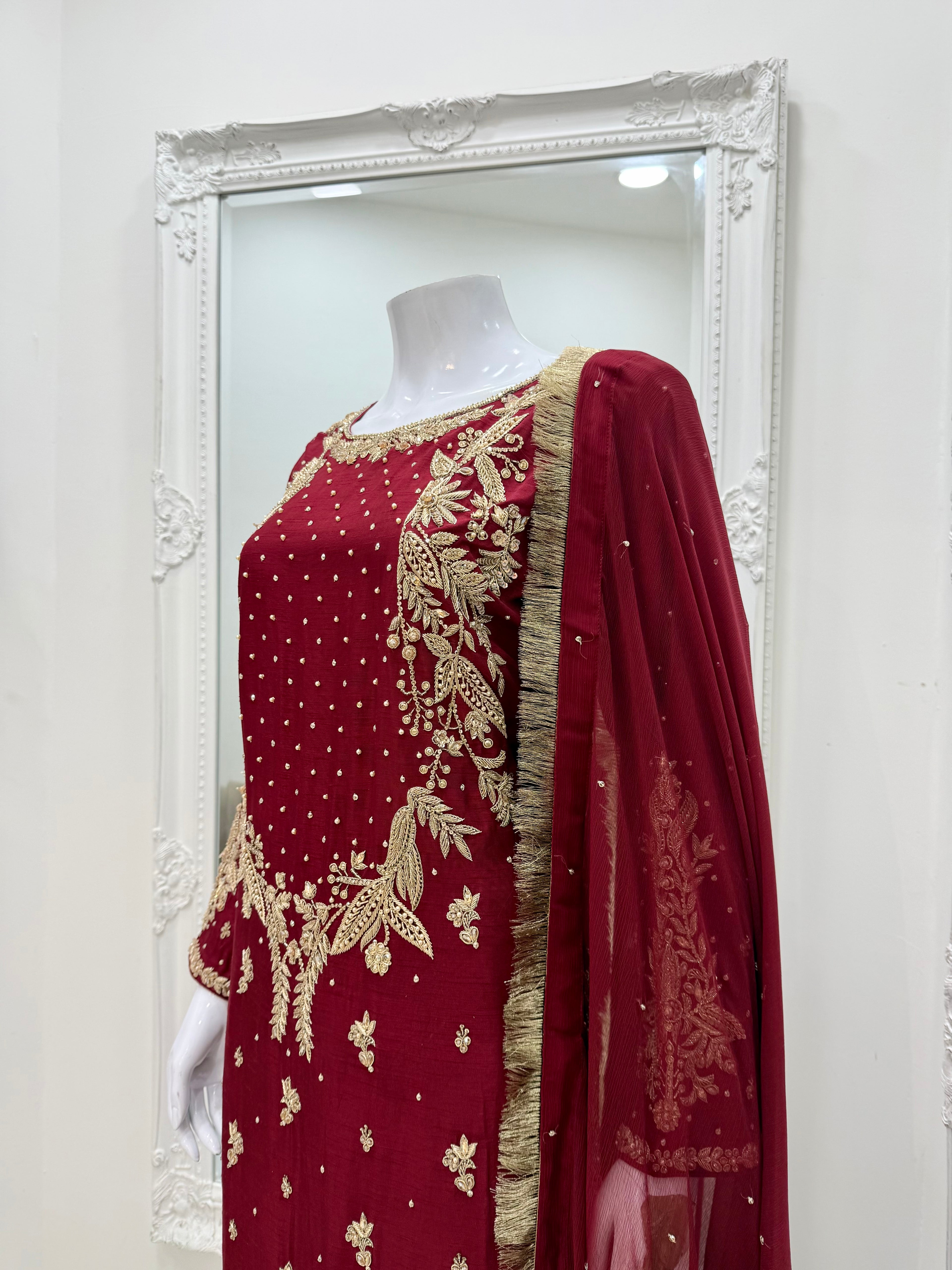 Mahira - Red