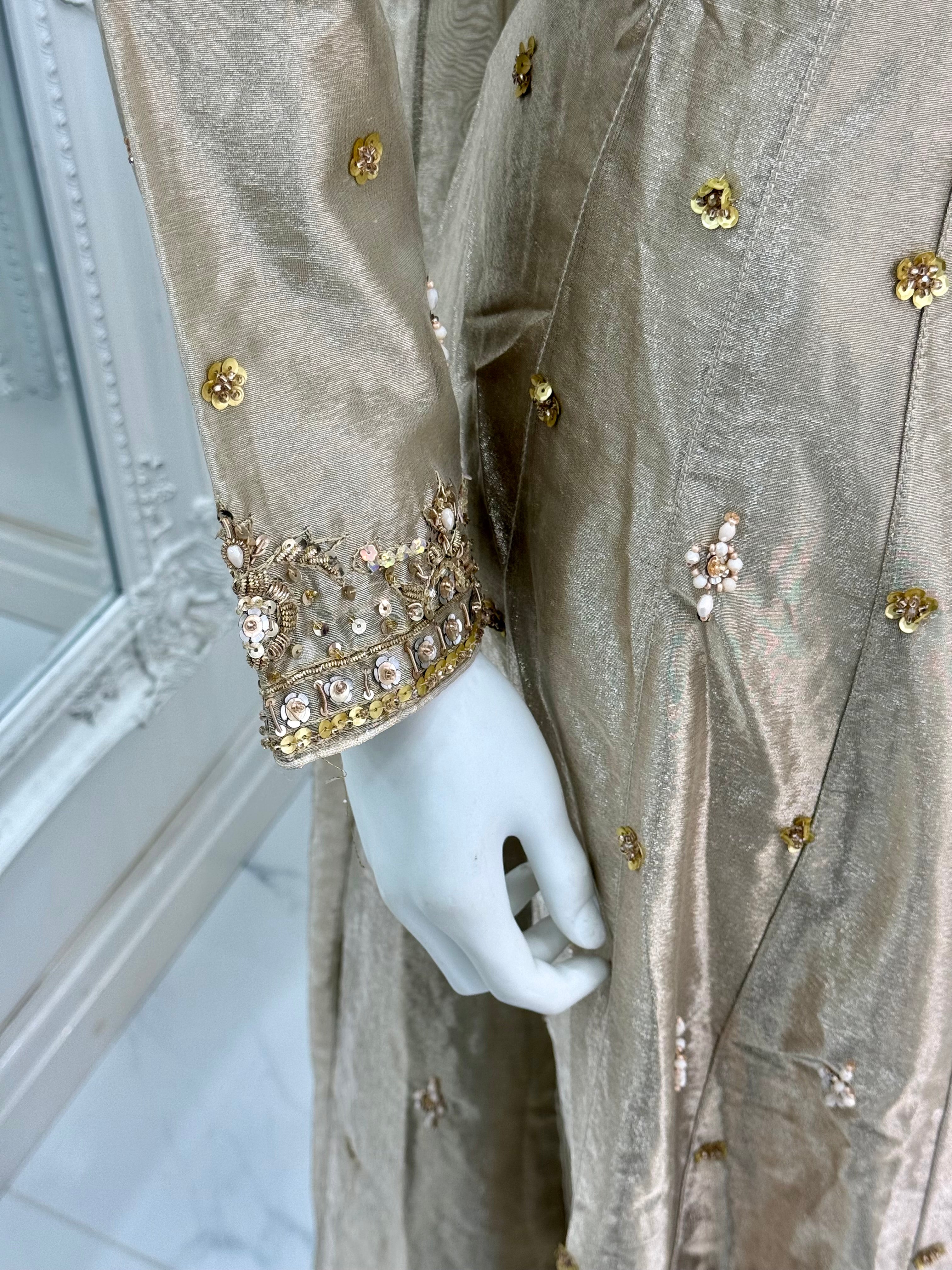 Noor-ul-Ain - Champagne
