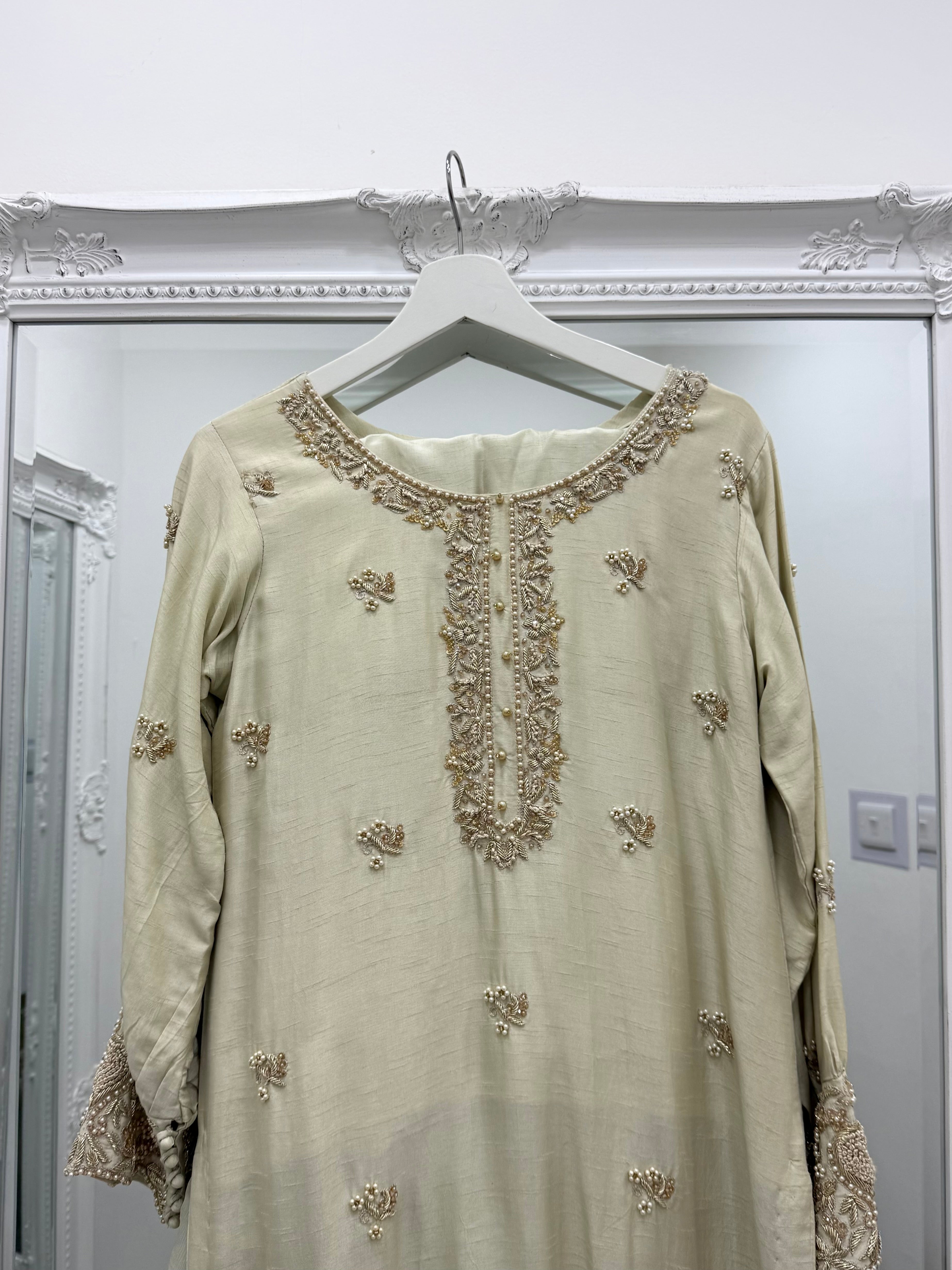 Ilham - Ecru