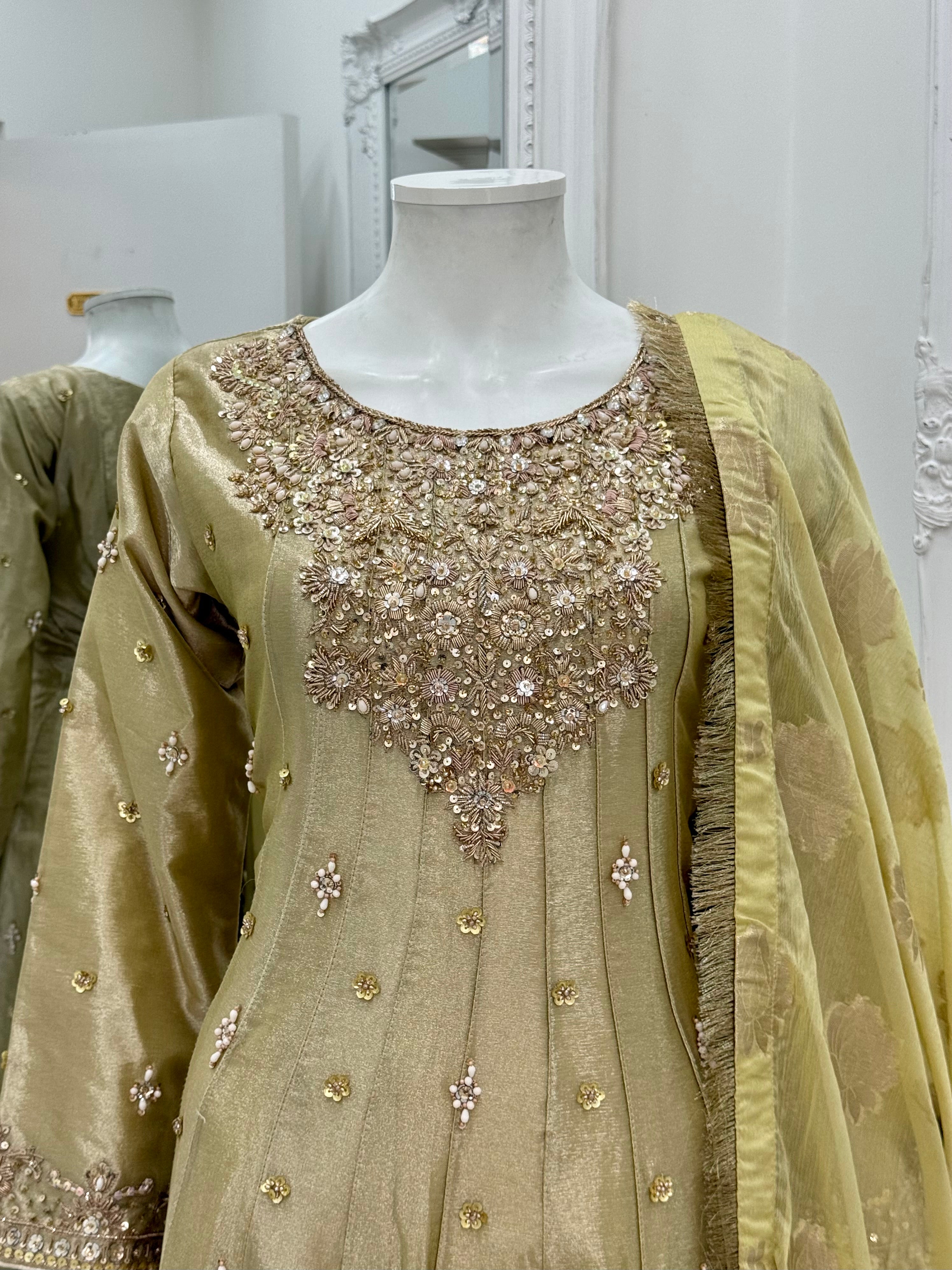 Noor-ul-Ain - Gold