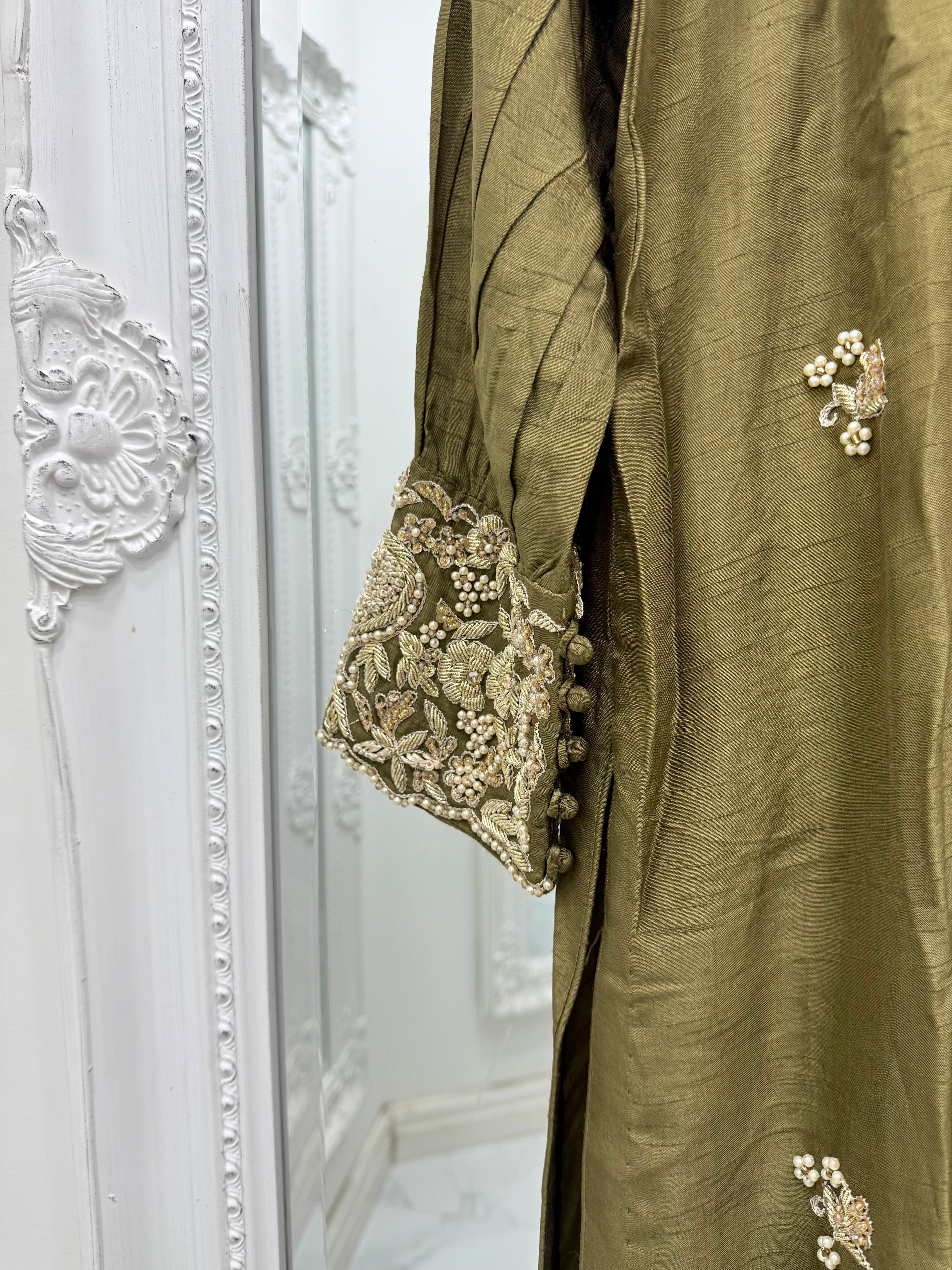 Ilham - Olive