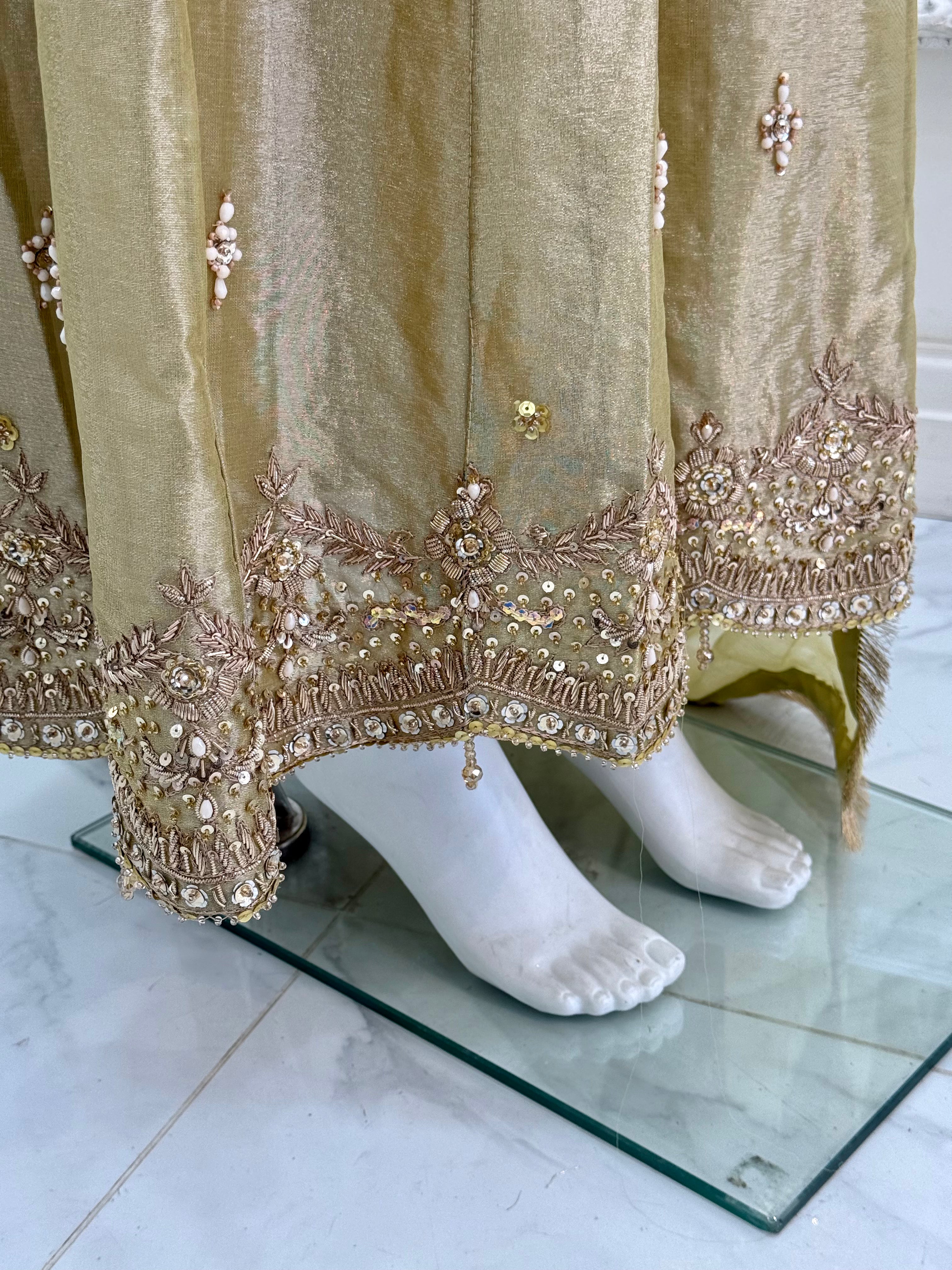 Noor-ul-Ain - Gold