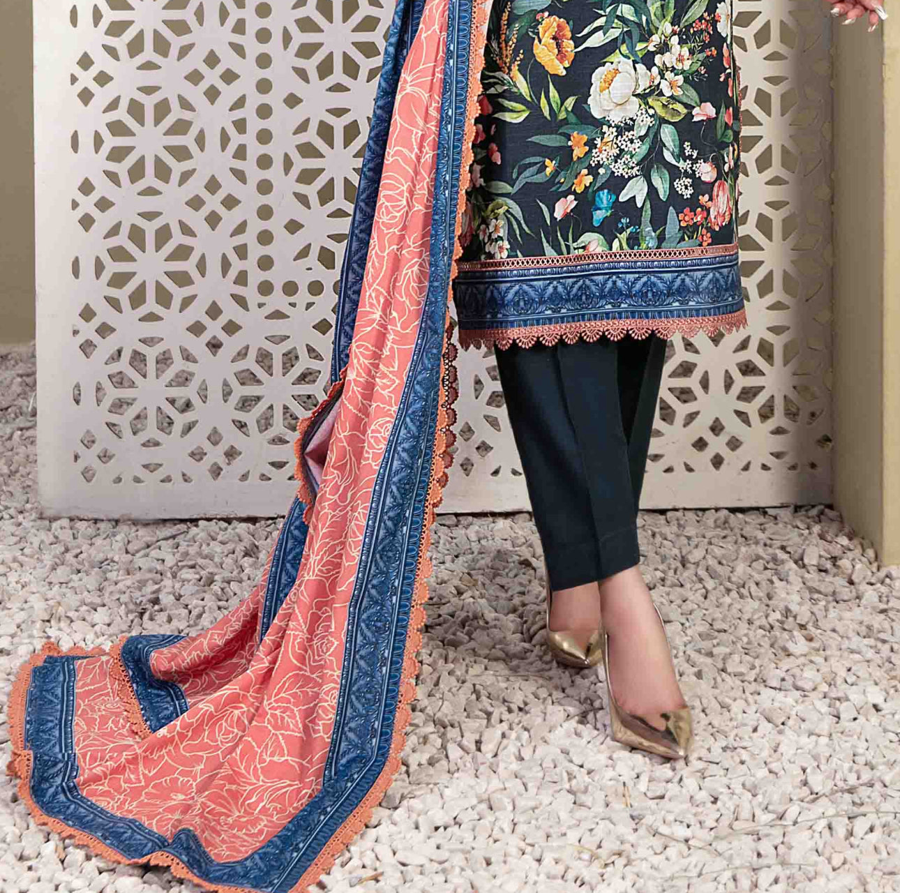 Luxury Khaddar Suit - Three piece